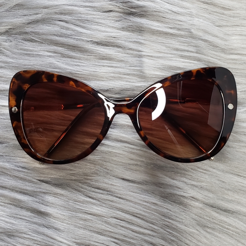 3/$15 Brown sunglasses